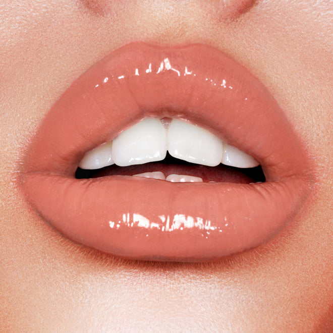 Charlotte Tilbury 
Latex Love