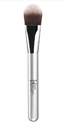 It Cosmetics Flawless Foundation Brush